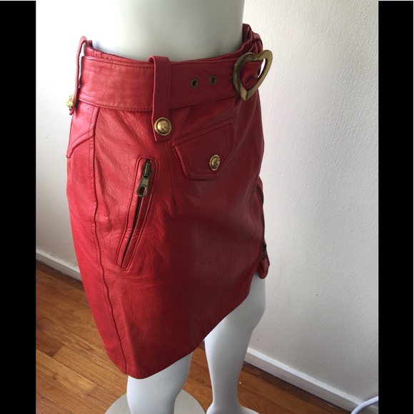 VTG “Moschino Leather” red miniskirt w/zip closure - Picture 2 of 16